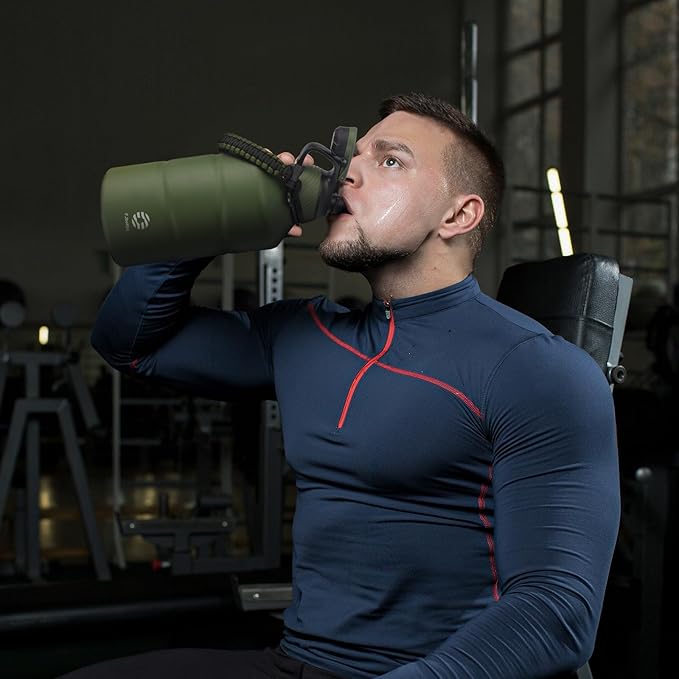 Insulated Half Gallon Water Bottle 64oz with Magnetic Lid,Stainless Steel Double-Wall Vacuum Leak Proof Sports Insulated Jug with Paracord Handle, Keep Water Hot & Cold for Outdoor,Gym