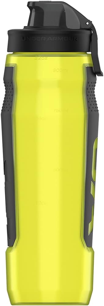 Under Armour 32oz Playmaker Squeeze Water Bottle