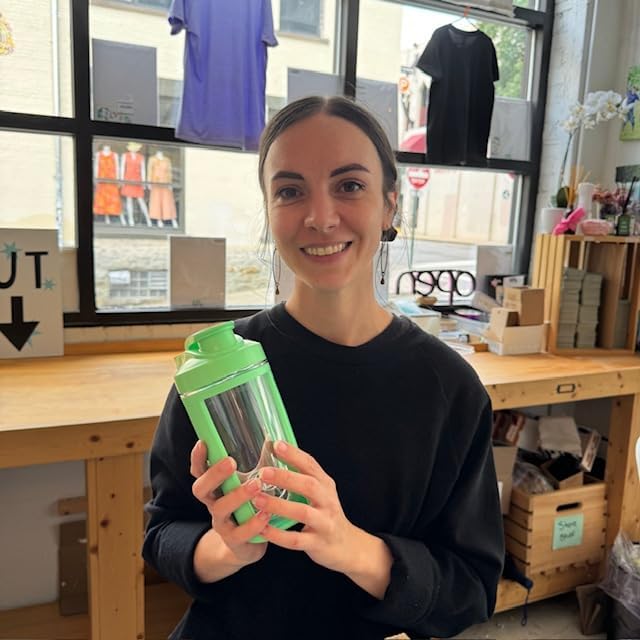 Moonlight Makers Green16oz Protein Shaker Bottle with Steel Whisk Ball, Leakproof Gym Bottle, Shaker Cups for Protein Shakes, Dishwasher Safe, Fitness Gifts, Preworkout Drink Mixer