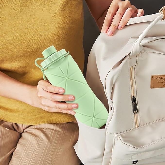Collapsible Water Bottle, Silicone Foldable Water Bottles For Travel,Lightweight, Leakproof, and Reusable Perfect for Travel, Camping, Yoga, and Outdoor Sports,BPA Free, 20 oz （Green ）
