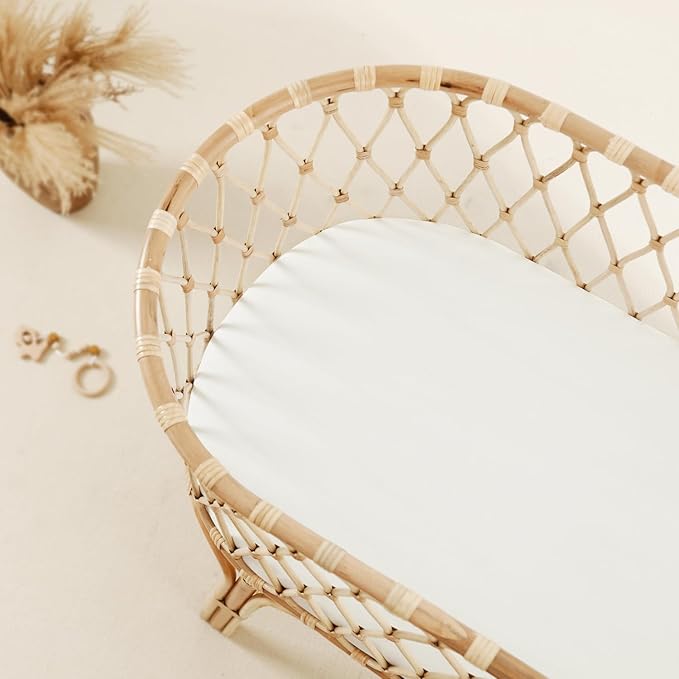 GRSSDER Stretchy Ultra Soft Fitted Bassinet Sheet 2 Pack, Universal Fit for Bassinets Baby Cradle Moses Basket Oval Rectangle Mattress Safe and Snug, Jersey Bassinet Sheets for Girls, White