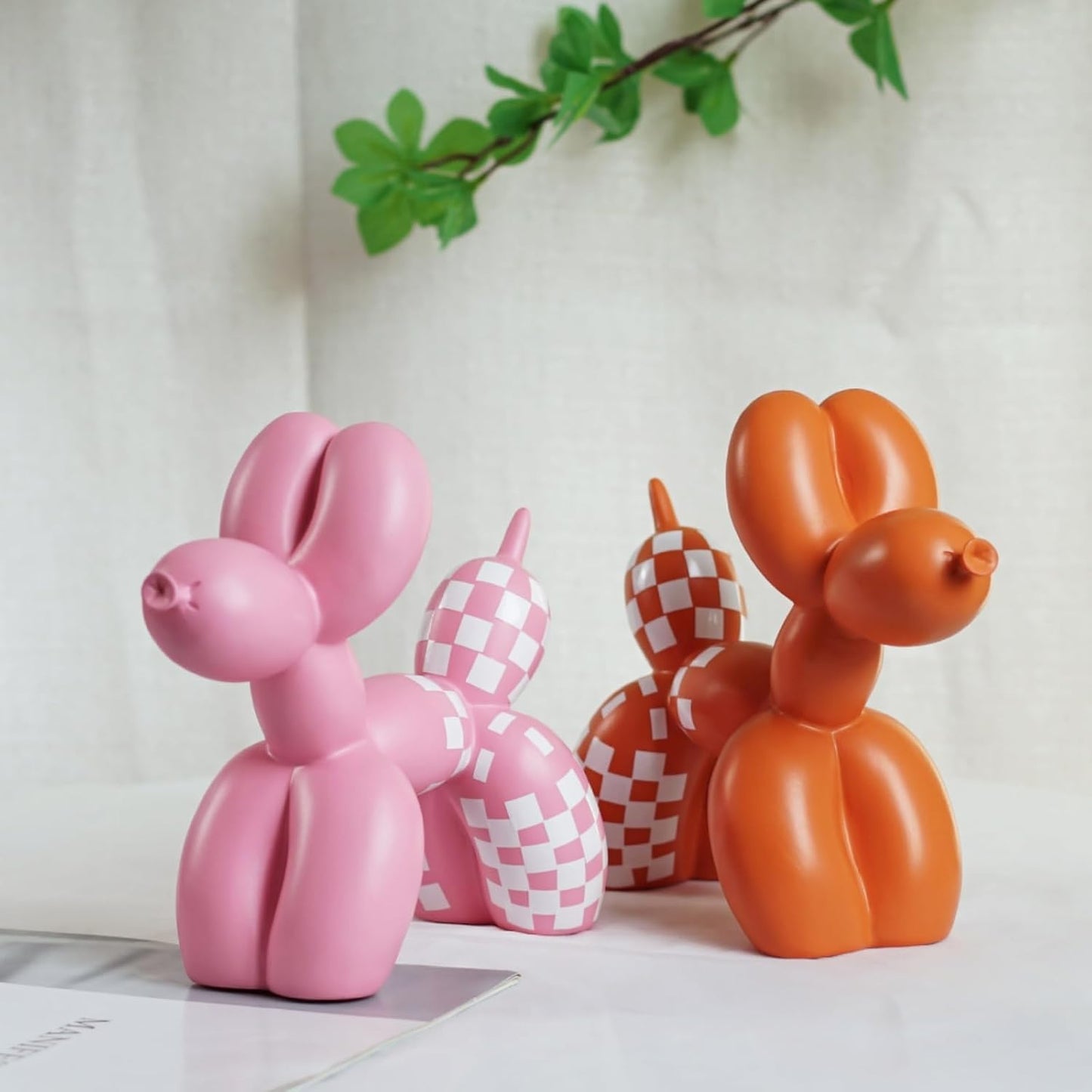 Vilead Resin Balloon Dog Statue with Checkered Pattern,Modern Home Decoration Trendy Animal Art Ornaments,Collection Figurine Bedroom Living Room Office Desktop Sculpture