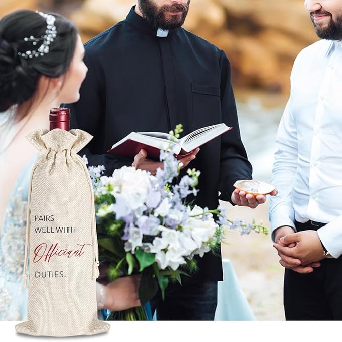 Wedding Gifts for Officiant, Wedding Officiant Wine Bag for Wedding Day, Best Officiant Ever, Pairs Well With Wedding Officiant, Drawstring Burlap Wine Bag, 1 Wine Bag With 1 Thankful Card (Red)