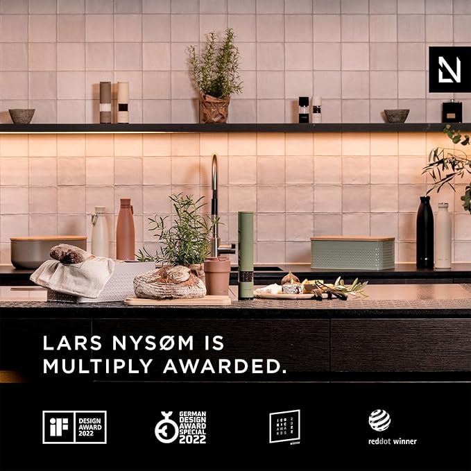 LARS NYSØM Stainless Steel Insulated Water Bottle 12oz 17oz 25oz 34oz 51oz | BPA-free Insulated Thermo Flask for Hot and Cold Beverages | Leakproof Drinking Bottle (Nude, 34oz)