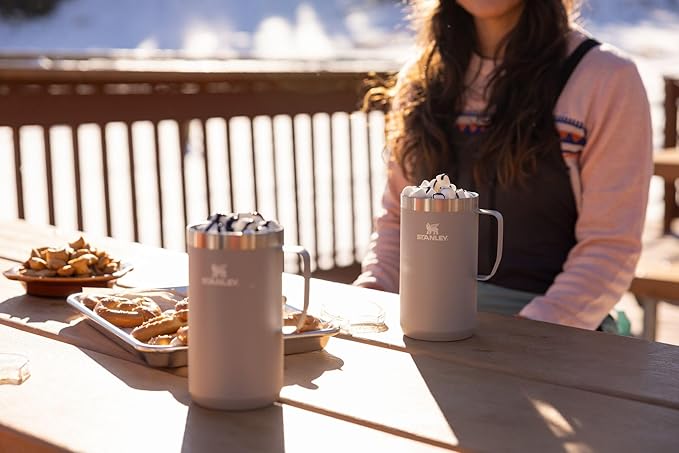 Stanley Classic Legendary Camp Mug