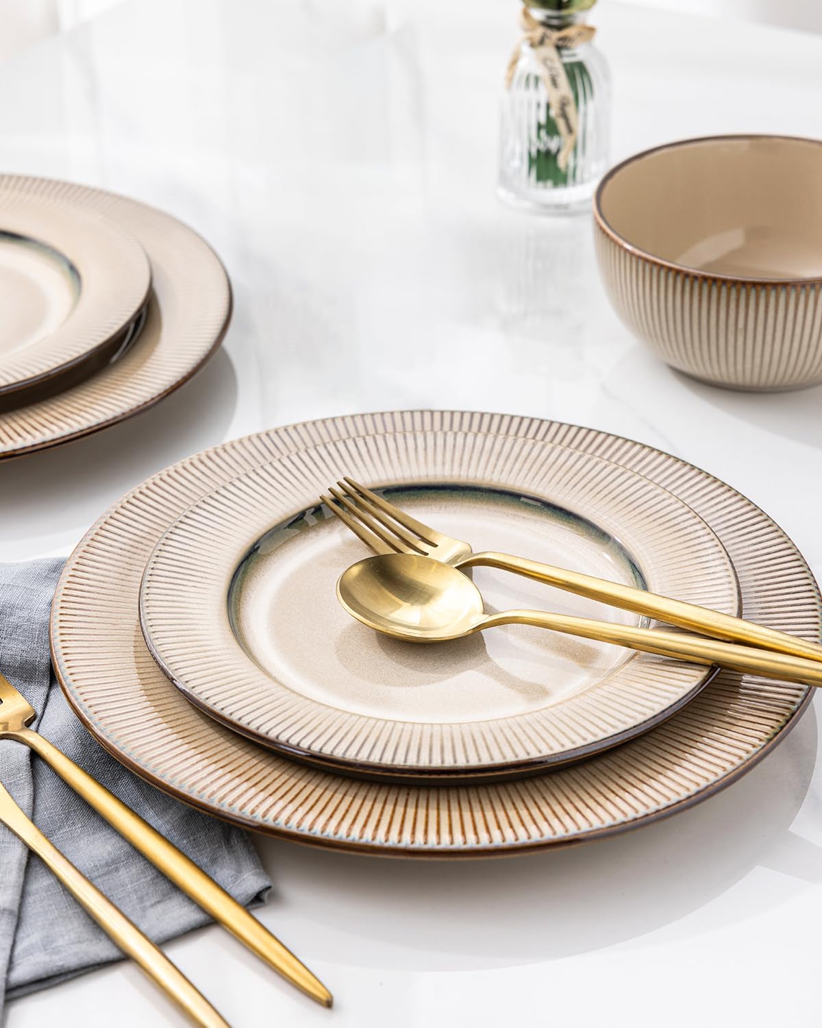 GBHOME Ceramic Dinnerware Sets, 18 Piece Embossed Elegant Stoneware Plates and Bowls Sets, Housewarming Wedding Gift | Dishwasher & Microwave Safe | Dishes Set Service for 6