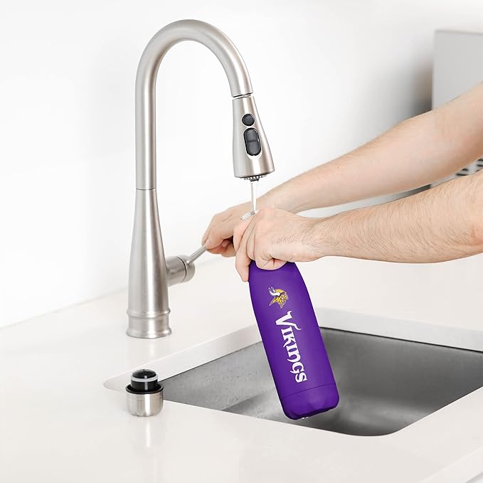 FOCO NFL unisex-adult NFL Team Logo Wordmark Chill Water Bottle