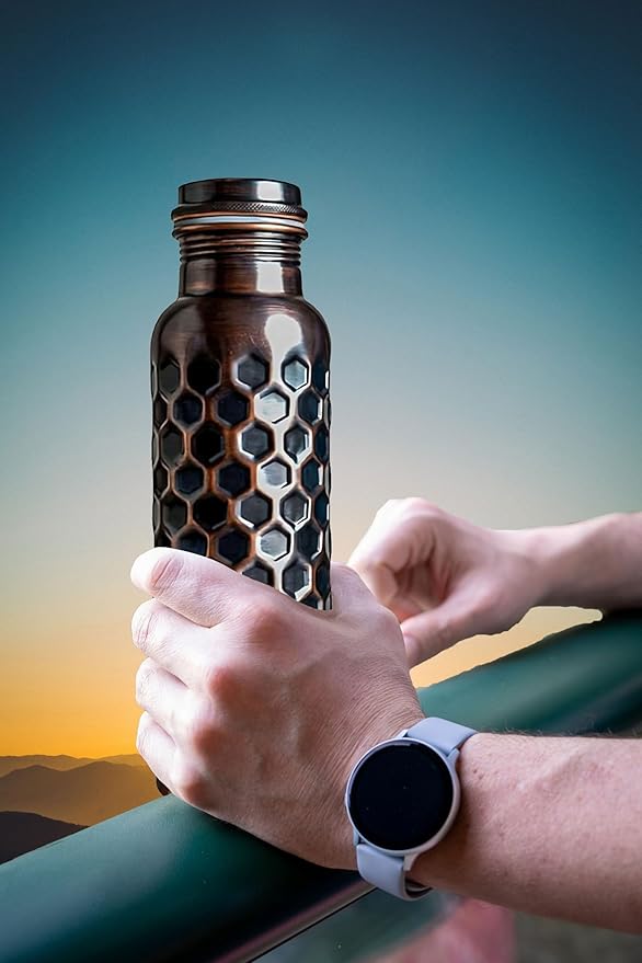 Copper Water Bottle With Beautiful Design - Leak Proof Ayurvedic Drinkware Copper Vessel for Sports, Gym, Outdoors, Yoga, (Design 20)