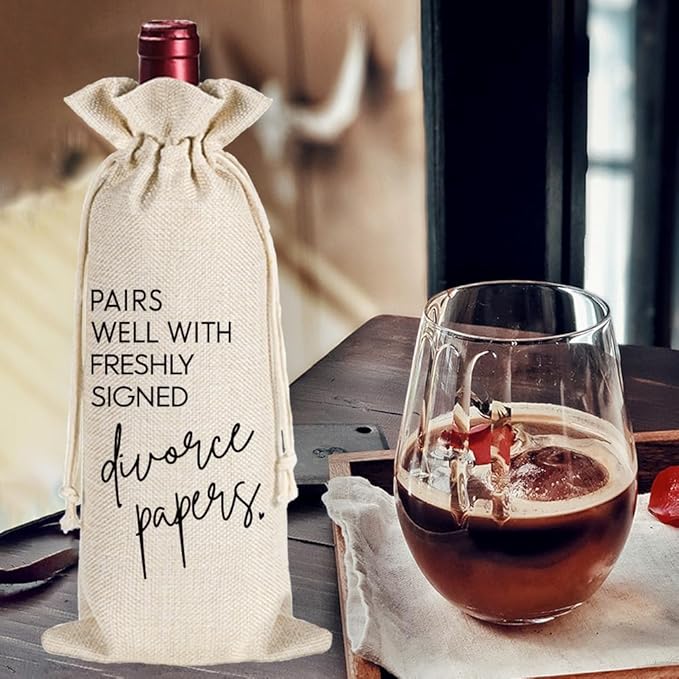 Qubereeree Divorce Gifts for Women Men, Pairs Well with Freshly Signed Divorce Papers Wine Bag New Beginning Divorce Party Decorations Supplies The End of An Error Divorce Breakup Gifts-11