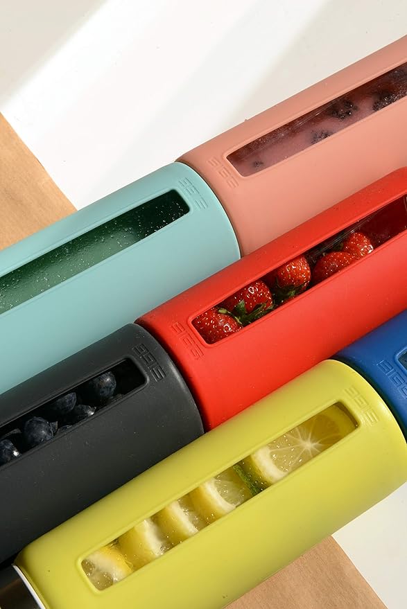 Sigg - Glass Water Bottle - Dream Grey - Soft Silicon Cover - Leakproof - Dishwasher Safe - BPA Free - Broscilate Glass - 22 Oz