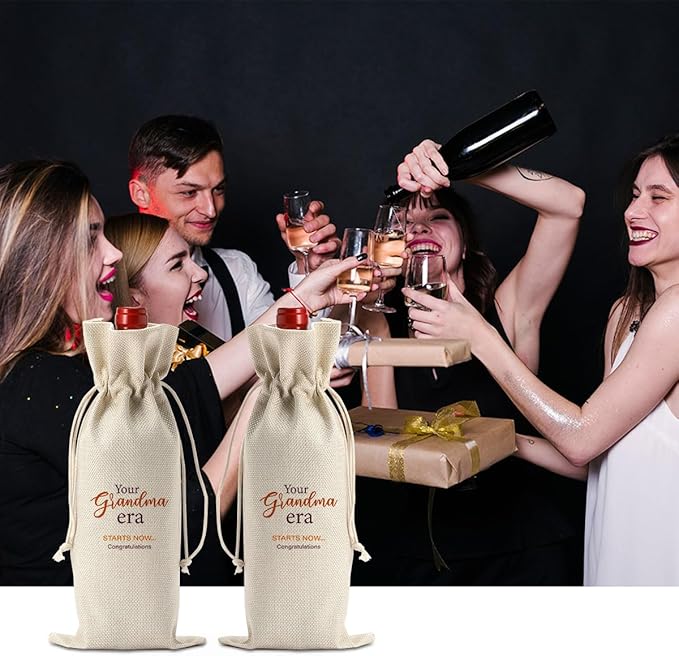 Grandma Wine Bag, New Grandma Gifts, Grandma to Be Gifts, Pregnancy Baby Announcement Gifts for Grandma, Your Grandma Era Starts Now Wine Bag