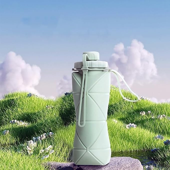 Collapsible Water Bottle, Silicone Foldable Water Bottles For Travel,Lightweight, Leakproof, and Reusable Perfect for Travel, Camping, Yoga, and Outdoor Sports,BPA Free, 20 oz （Green ）