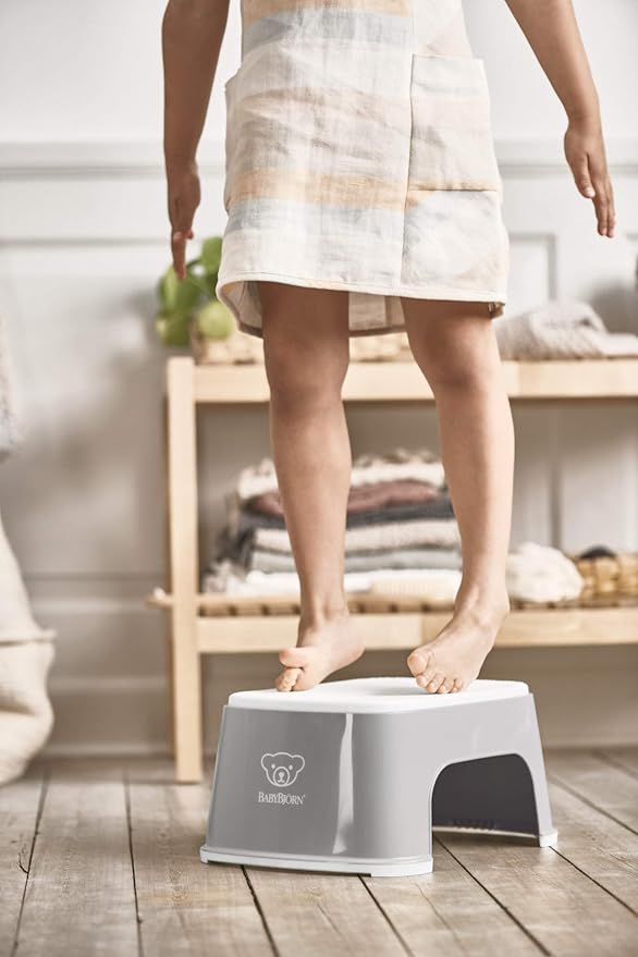 BabyBjörn Step Stool, Gray/White