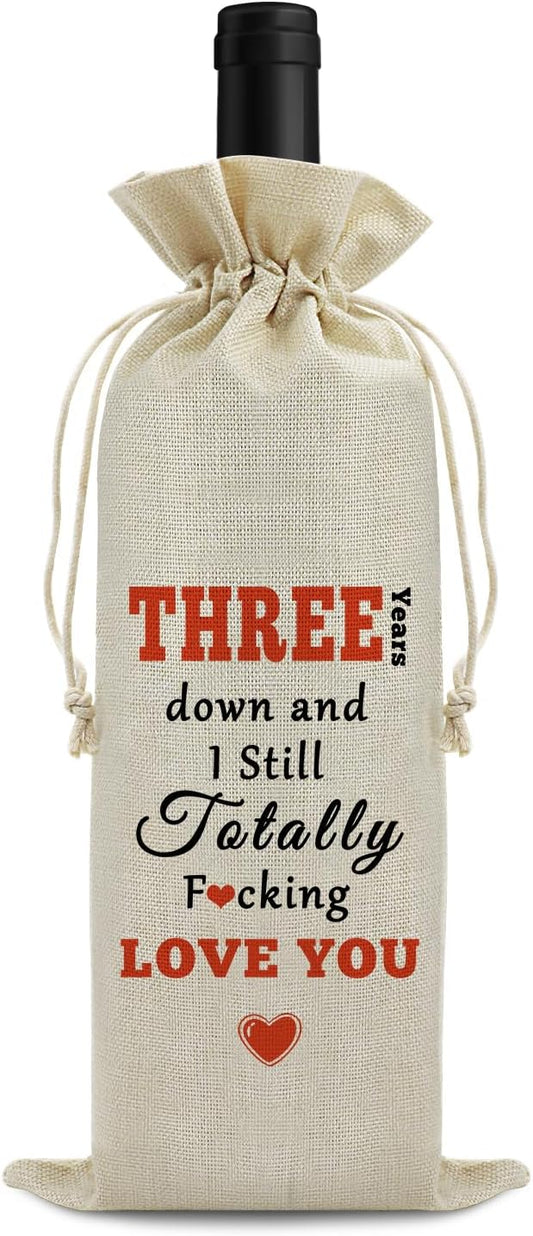 Sfodiary 3 Years Marriage Gift for Wife Husband Wine Bag 3rd Anniversary Wedding Gift for Couples Burlap Wine Bag Anniversary Keepsake Gift Birthday Christmas Valentine Gift for Her Him Wine Gift Bag