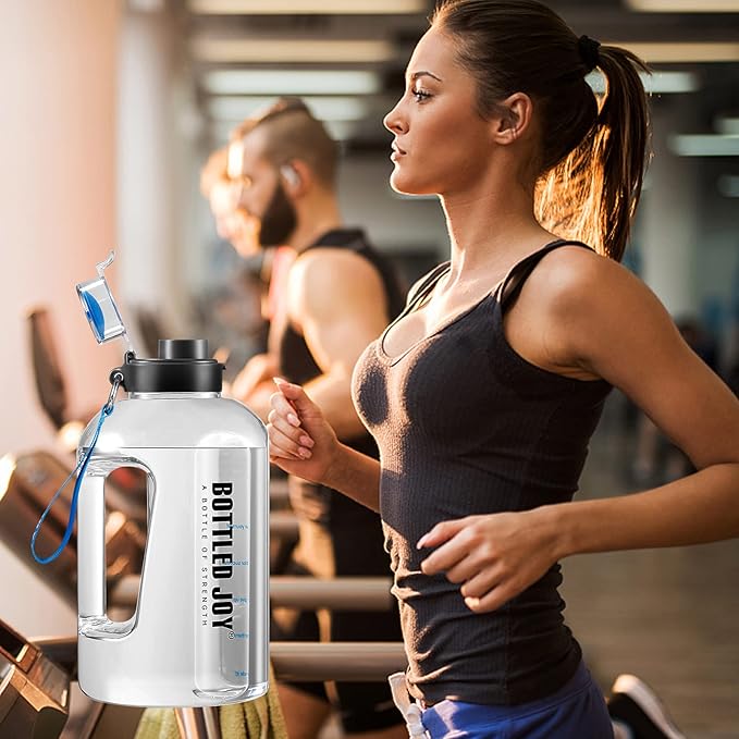 Water Bottle with Time Markings, 2.5 Litre Sports Water Bottle with Handle Leakproof Reusable & BPA Free, Flip Cap with Cleaning Brush Daily Water Intake Bottle Ideal for Gym Office