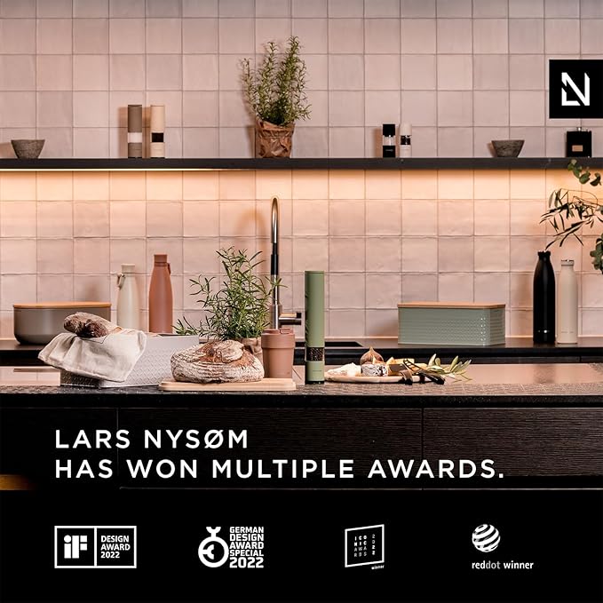 LARS NYSØM Stainless Steel Insulated XL Water Bottle 12oz 17oz 25oz 34oz 51oz | BPA-free Insulated Thermo Flask for Hot and Cold Beverages | Leakproof Large Drinking Bottle (Aqua Turquoise, 51oz)