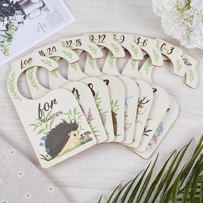 CRASPIRE 8Pcs Wooden Baby Wardrobe Dividers Animal Theme Nursery Decor from Newborn to 24 Month Hanger Seperaters Baby Closet Organizers Nursery Infant Wardrobe Hangers Divider for Newborn Shower