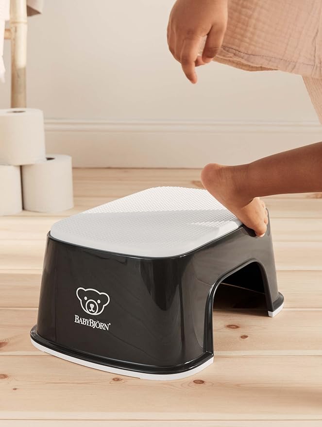 BabyBjörn Step Stool, Black/White