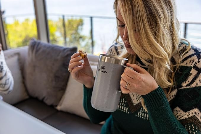 Stanley Classic Legendary Camp Mug