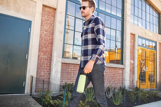 CamelBak Pivot Water Bottle - Echo Plastic 10% renewable plant-based material - BPA-free - Easy Carry, 32 oz, Cloud