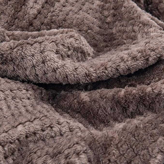 Fuzzy Throw Blanket, Plush Fleece Blankets for adults, Toddler, boys and Girls, Warm Soft Blankets and Throws for Bed, Couch, Sofa, Travel and Outdoor, Camping (Queen(80"x90"), XXL-Eagle Grey)