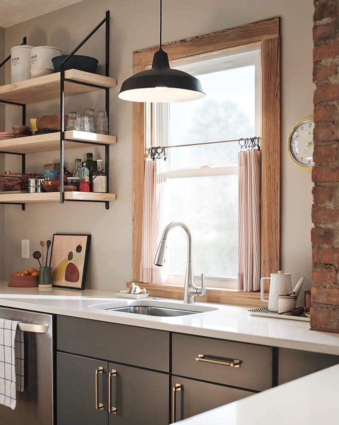 Moen Haelyn Spot Resist Stainless Single-Handle Pull-Down Sprayer Kitchen Faucet with an LED Light ColorCue Temperature Indicator and Soap Dispenser, 87627EISRS