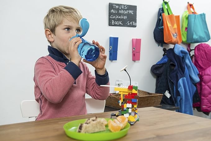 Nalgene Sustain Tritan BPA-Free Kids On The Fly Water Bottle Made with Material Derived from 50% Plastic Waste, Leak Proof, Durable, BPA Free, Carabiner Friendly, Reusable, 12 oz