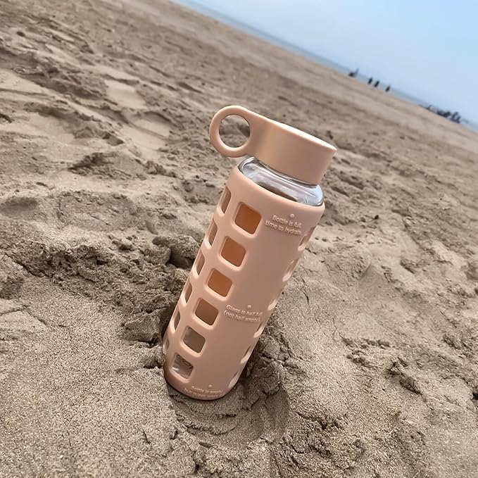 purifyou Premium 40/32 / 22/12 oz Glass Water Bottles with Volume & Times to Drink, Silicone Sleeve & Stainless Steel Lid Insert, Reusable Bottle for Fridge Water, Milk, Juice (12oz Hazelnut)