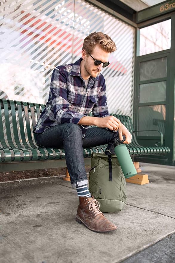 CamelBak Chute Mag 32oz Vacuum Insulated Stainless Steel Water Bottle, White