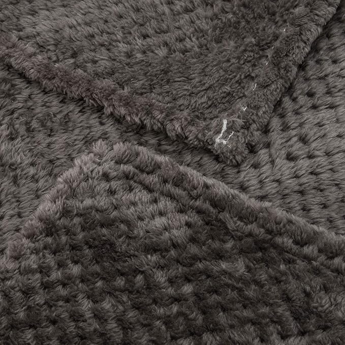 Fuzzy Throw Blanket, Plush Fleece Blankets for adults, Toddler, boys and Girls, Warm Soft Blankets and Throws for Bed, Couch, Sofa, Travel and Outdoor, Camping (Throw(50"x70"), L-Eagle Grey)