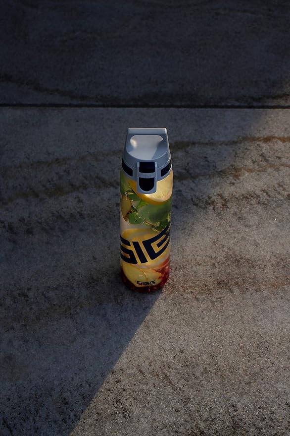 SIGG - Tritan Renew Transparent Water Bottle - Total Clear ONE MyPlanet - For Carbonated Beverages - Dishwasher Safe - With Fruit Strainer - Leakproof & Lightweight - BPA Free - 17 Oz / 25 Oz / 51 Oz