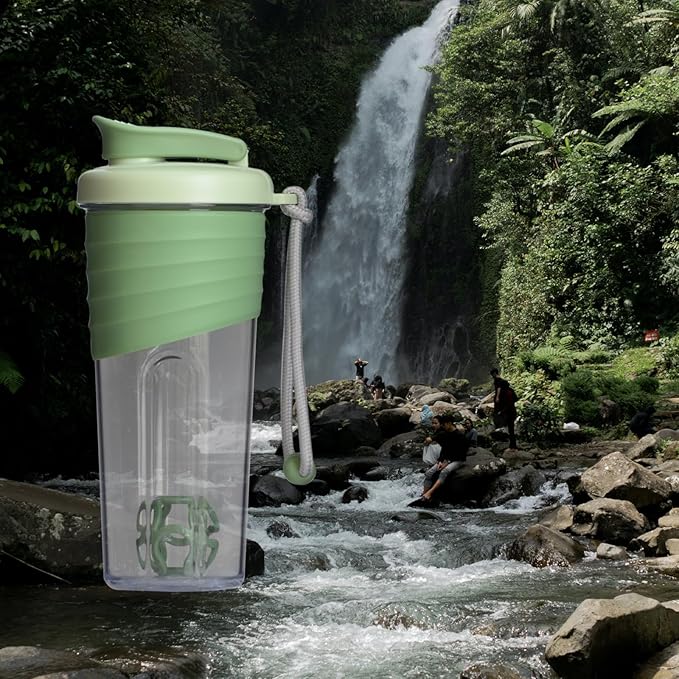 Shaker Bottle for Protein Mixes，24 oz，Protein Shaker Bottles with Whisk Ball, Mixer Bottle, Protein Bottle,Portable Pre Workout Whey Protein Drink Shaker Cup，Green