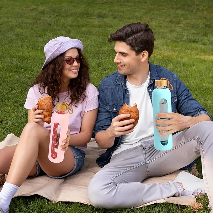 Sursip 32 oz Glass Water Bottle with Time Marker,1 Liter BPA-Free Reusable Motivational Water Bottle with Non-Slip Silicone Sleeve and Bamboo Lid, Ice Cube Tray, Leak-Proof, Dishwasher Safe