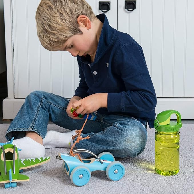 Nalgene Sustain Tritan BPA-Free Kids On The Fly Water Bottle Made with Material Derived from 50% Plastic Waste, Leak Proof, Durable, BPA Free, Carabiner Friendly, Reusable, 12 oz