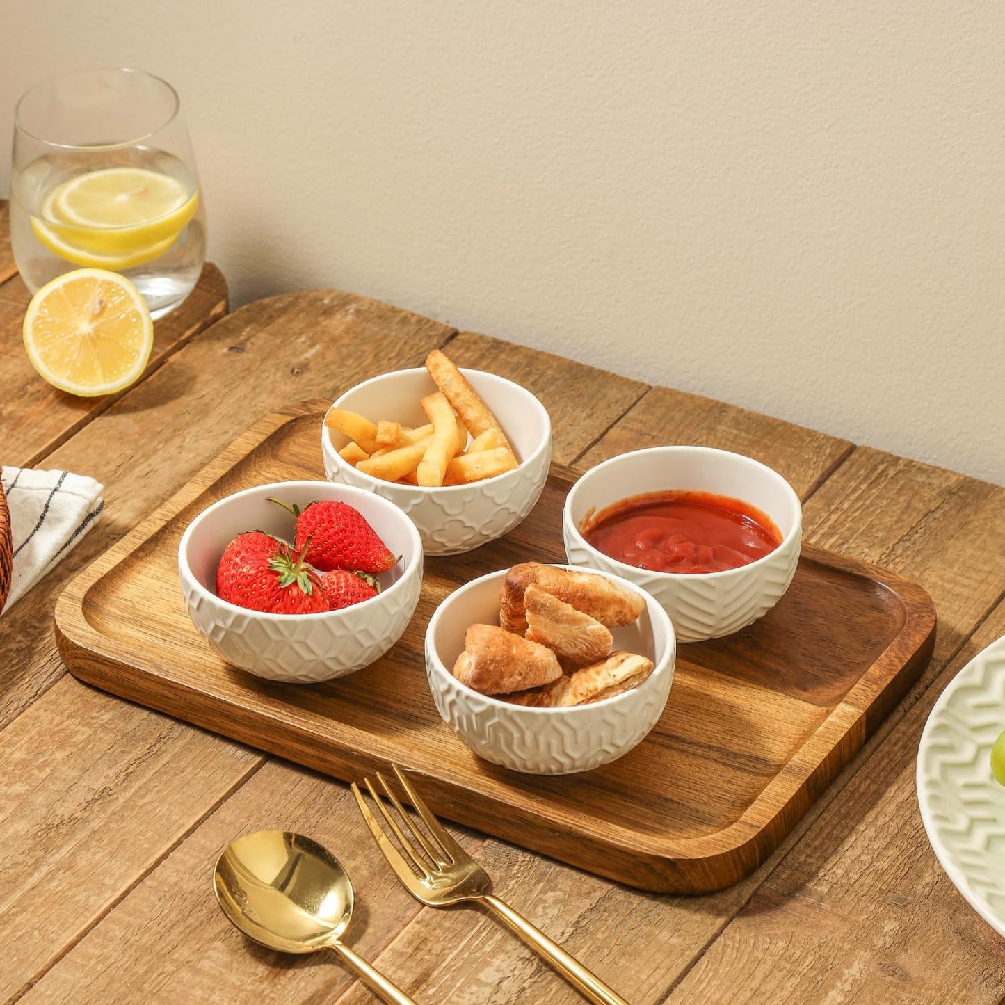 Sureasy Mini Ceramic Dipping Bowls – 4 oz, 3.5 Inch Small Bowls for Sauces & Side Dishes, Microwave & Dishwasher Safe, Set of 4, White