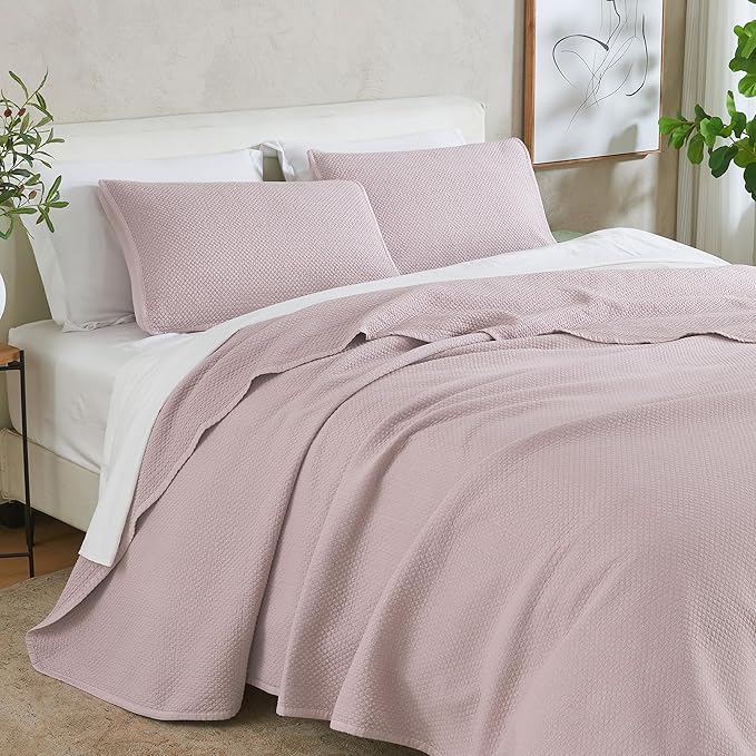 Queen Size Pink Quilt Set. Stonewashed, Ultra-Soft, Lightweight Box Stitch Bedding Sets for Boys & Girls. College Dorm Essentials, 3 Piece Set, 1 Quilt 2 Pillow Shams (Full / Queen, Rose Pink)